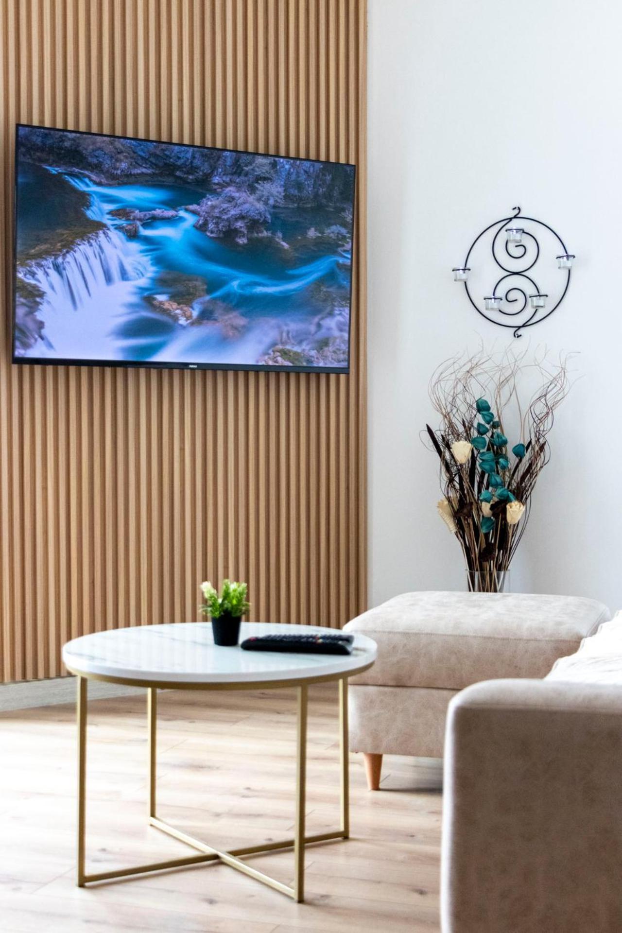Luxury Condo On 18Th Floor With Pool, Fitness, Parking Included. Скопье Экстерьер фото
