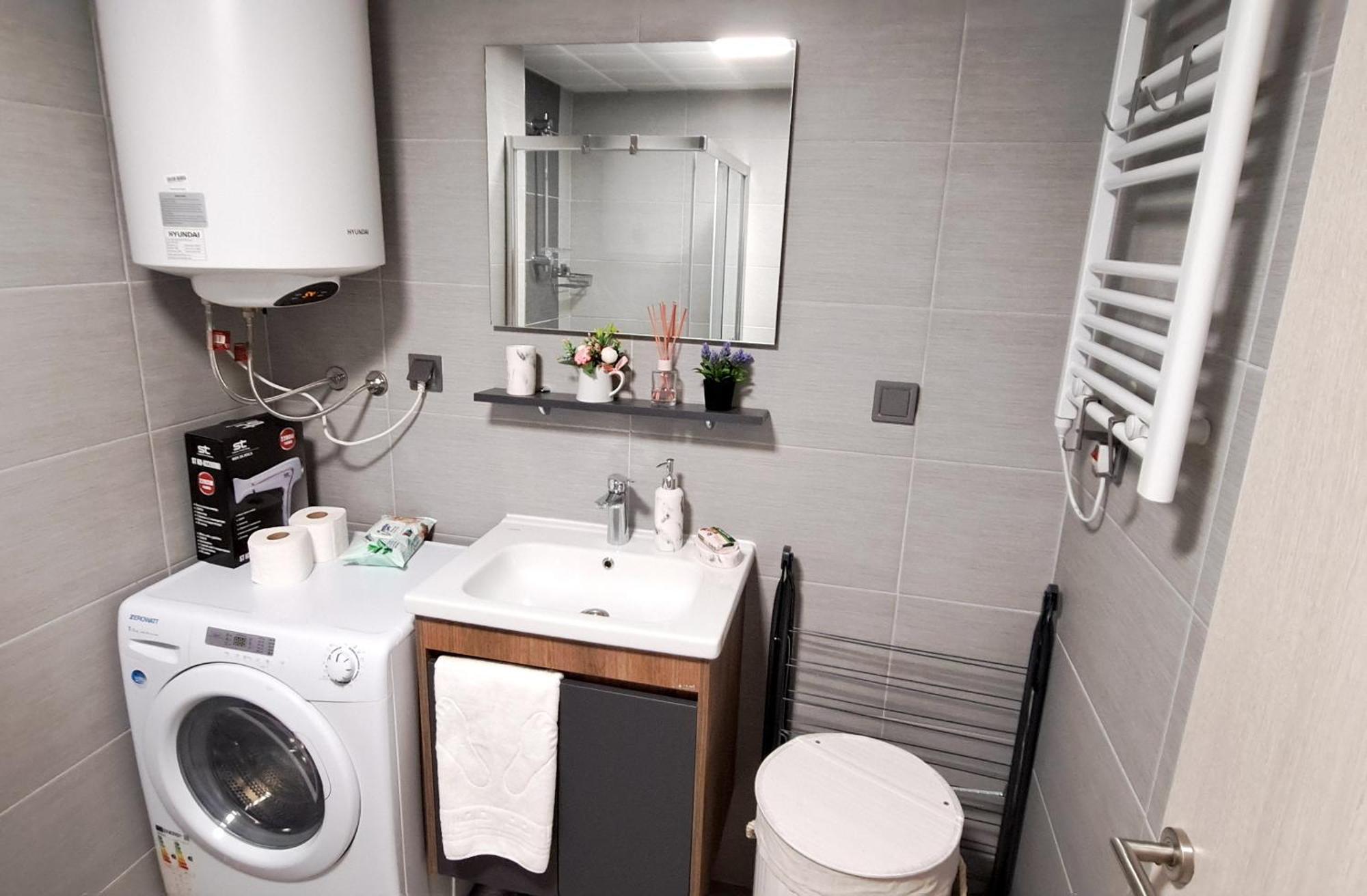 Luxury Condo On 18Th Floor With Pool, Fitness, Parking Included. Скопье Экстерьер фото