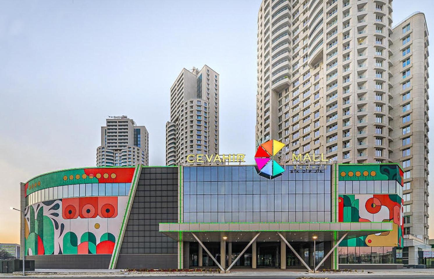 Luxury Condo On 18Th Floor With Pool, Fitness, Parking Included. Скопье Экстерьер фото