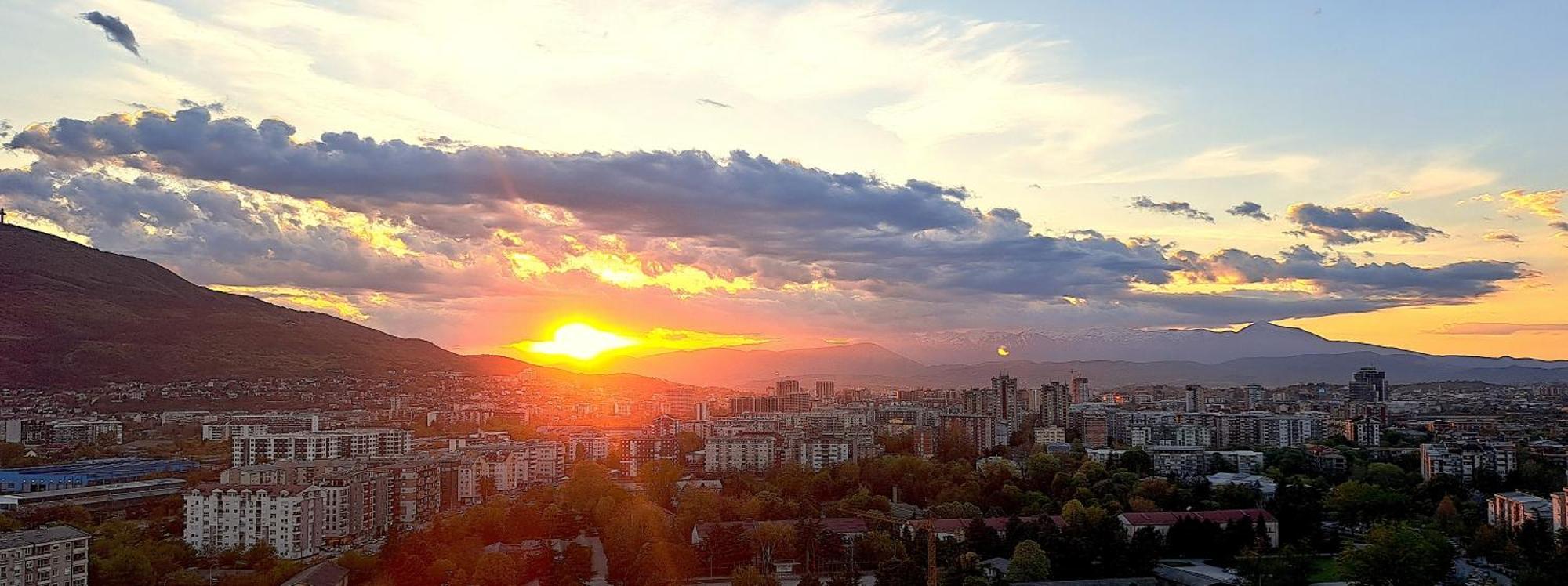 Luxury Condo On 18Th Floor With Pool, Fitness, Parking Included. Скопье Экстерьер фото